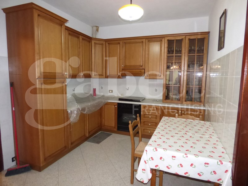 Casa Indipendente in Vendita a Ciminna, 57'000€, 270 m²