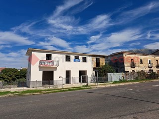 Casa Indipendente in Vendita a Cervaro, 84'000€, 135 m²