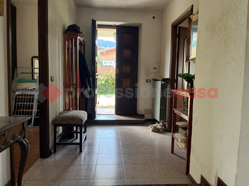 Villa bifamiliare in Vendita a Prarostino, 240'000&euro;, 300 m², arredato