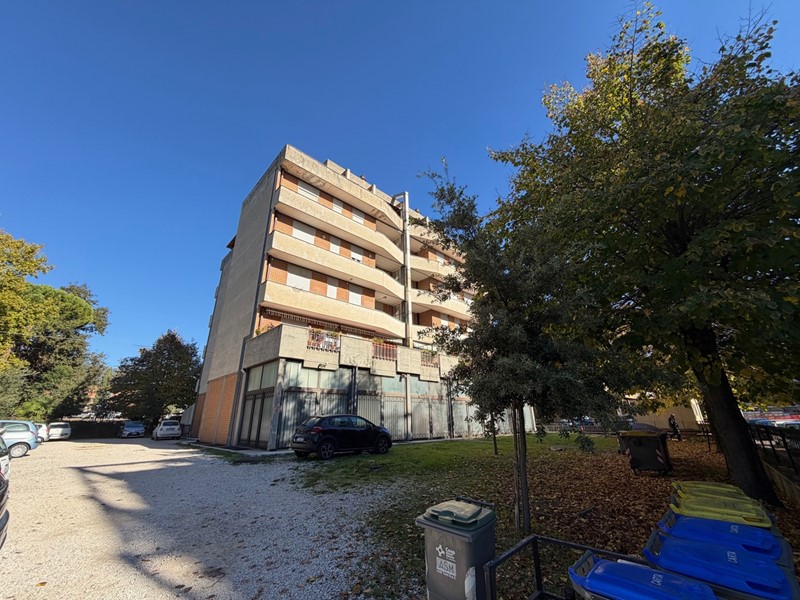 Quadrilocale in Vendita a Terni, 105'000€, 95 m²