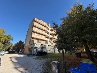 Quadrilocale in Vendita a Terni, 105'000€, 95 m²
