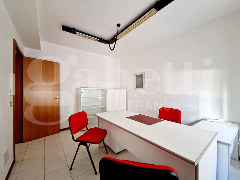 Ufficio in Vendita a Ragusa, 20'000&euro;, 38 m²