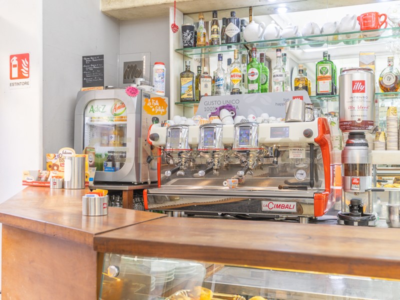 Quadrilocale in Vendita a Roma, 79'000€, 160 m², arredato