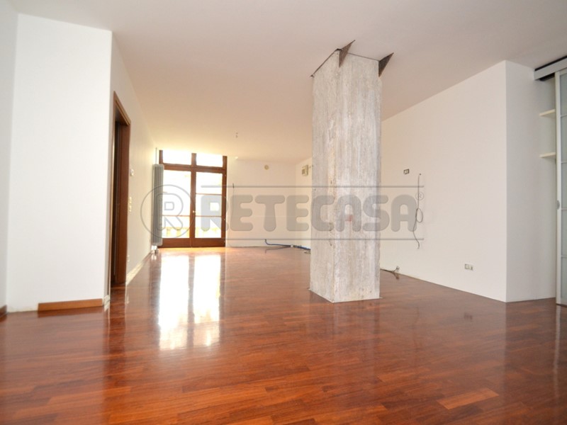 Appartamento in Vendita a Valdagno, zona OLTRE AGNO, 205'000&euro;, 133 m²