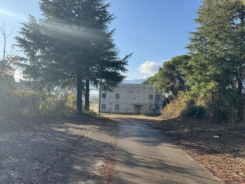 Capannone in Vendita a Ferentino, 1'800'000&euro;, 2160 m²