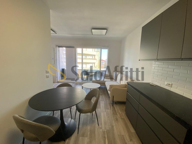Appartamento in Affitto a Rimini, zona Rivazzurra, 1'200€, 80 m², arredato, con Box
