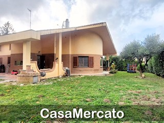 Appartamento in Vendita a Rocca di Papa, 415'000€, 