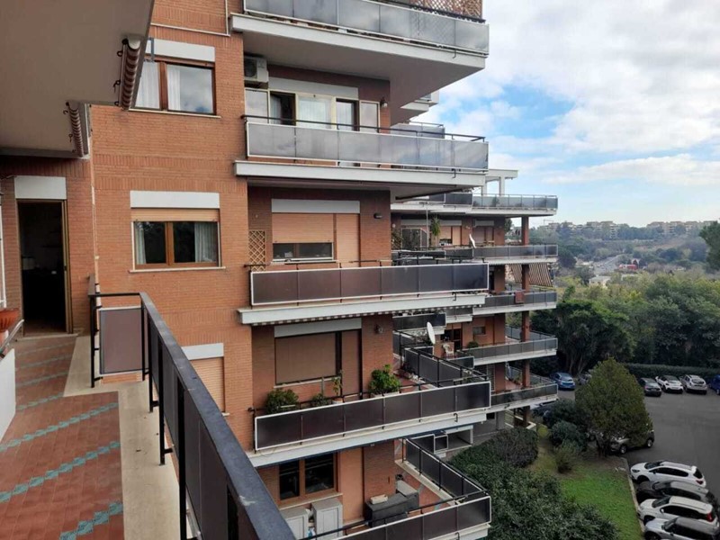 Appartamento in Vendita a Roma, zona Boccea, 385'000€, 150 m², con Box
