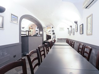 Immobile commerciale in Vendita a Genova, zona Centro Storico, 250'000&euro;, 153 m²