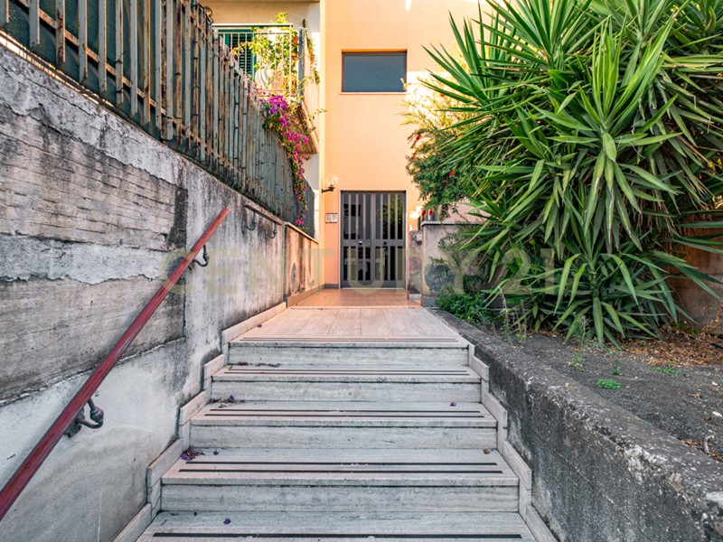 Appartamento in Vendita a Tremestieri Etneo, 195'000€, 130 m², con Box