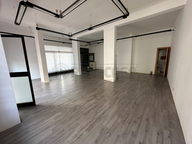 Attività commerciale in Affitto a Mazara del Vallo, 900&euro;, 70 m²