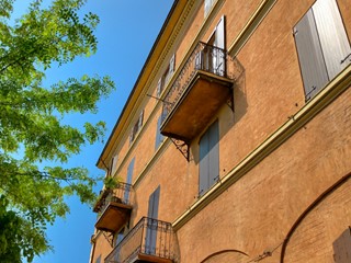 Quadrilocale in Vendita a Bologna, zona 13.S. Vitale, 280'000€, 100 m², arredato