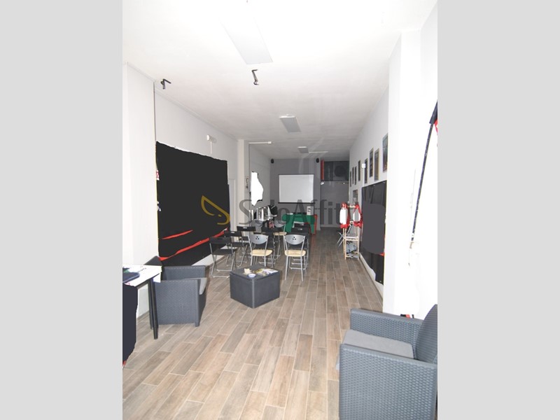 Capannone in Affitto a Pontedera, zona Centrale, 500&euro;, 40 m²