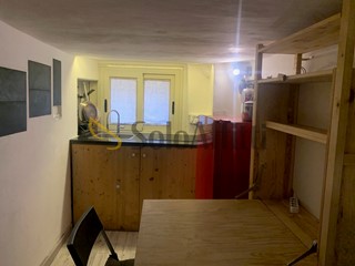 Monolocale in Affitto a Catania, zona Via Umberto, 270€, 15 m², arredato