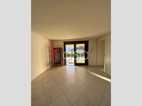 Casa Indipendente in Vendita a Arzignano, 296 m², con Box