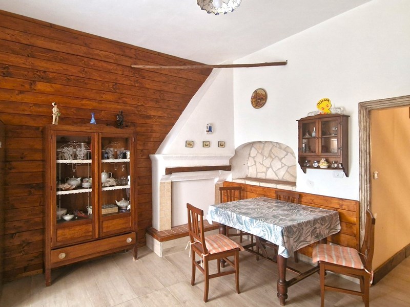 Casa Indipendente in Vendita a Sessa Aurunca, zona cascano, 45'000&euro;, 180 m²