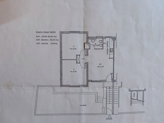 Bilocale in Vendita a Colleferro, zona Via Pontinia, 125'000€, 66 m², arredato