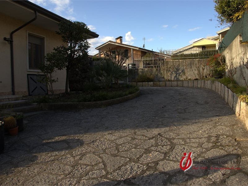 Villetta a schiera in Vendita a San Pietro in Cariano, 649'000€, 240 m²