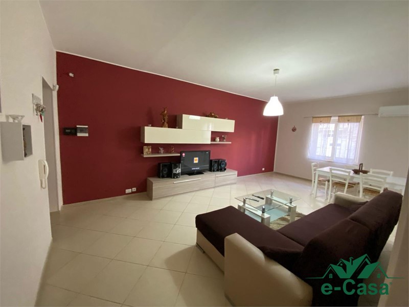 Quadrilocale in Affitto a Venetico, 106 m²