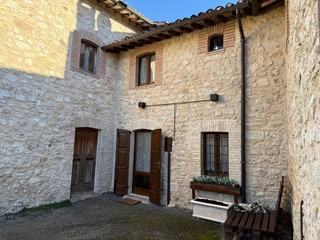 Rustico in Vendita a Sellano, 46'000&euro;, 40 m²