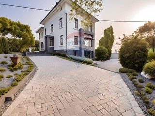 Villa in Vendita a Gemonio, 390'000&euro;, 360 m²