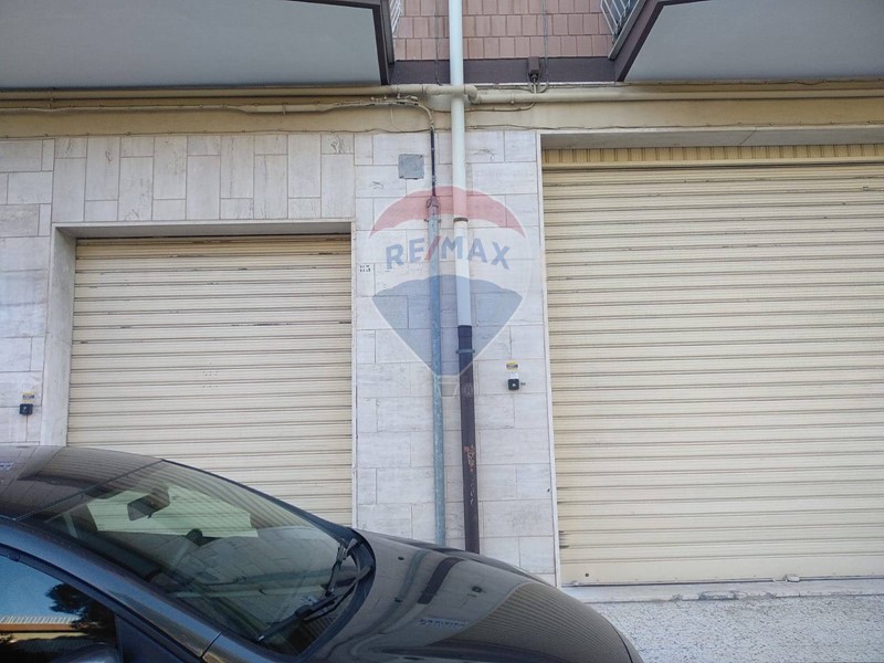 Box in Vendita a Manfredonia, 39'000&euro;, 23 m²