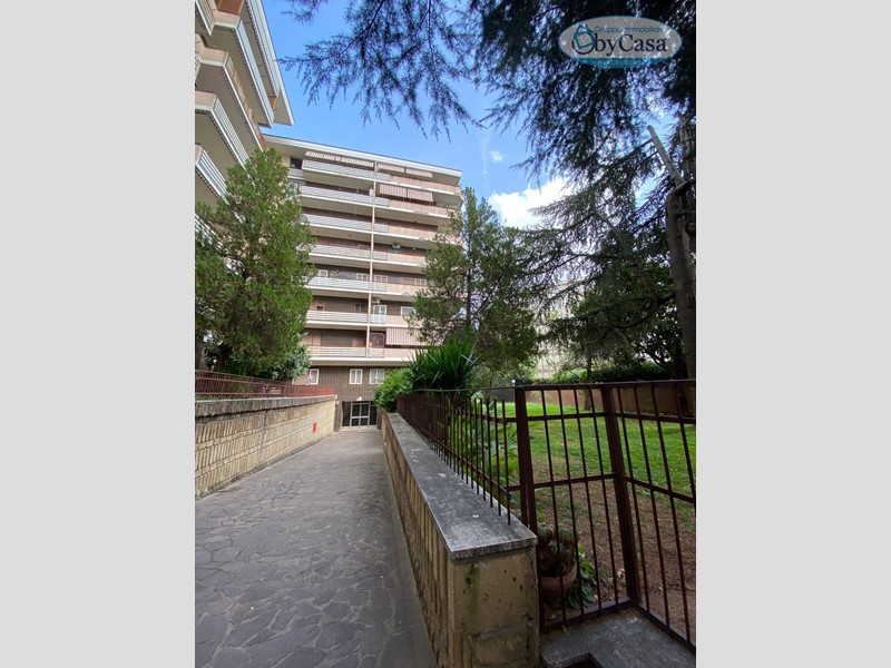 Bilocale in Affitto a Roma, 1'000€, 67 m²