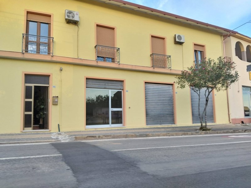 Immobile commerciale in Vendita a Nuraminis, 55'000€, 55 m²