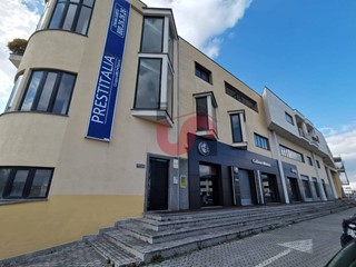 Ufficio in Vendita a Benevento, 78'000€, 77 m²