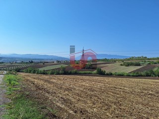 Terreno agricolo in Vendita a Benevento, 100'000€, 38000 m²