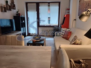 Monolocale in Affitto a Como, 850€, 65 m²