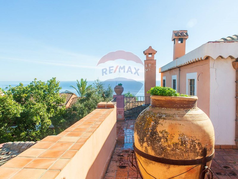 Casa Indipendente in Affitto a Aci Catena, 800&euro;, 114 m²