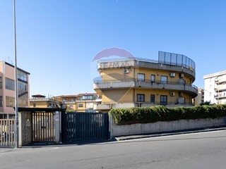 Quadrilocale in Vendita a Catania, 135'000€, 103 m²