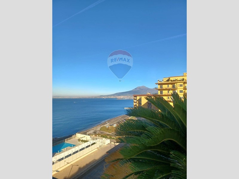Appartamento in Vendita a Castellammare di Stabia, 1'220'000&euro;, 133 m²