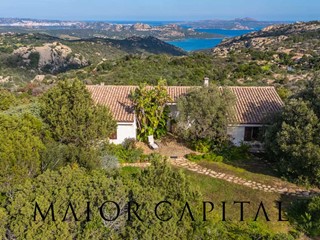 Villa in Vendita a Arzachena, 1'498'000&euro;, 420 m²