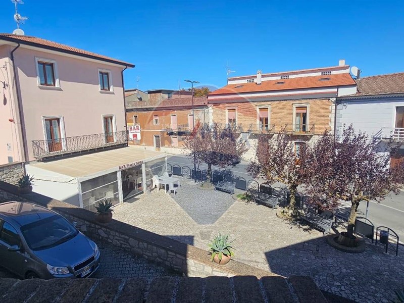 Casa Semi Indipendente in Vendita a Campolattaro, 59'000€, 90 m²
