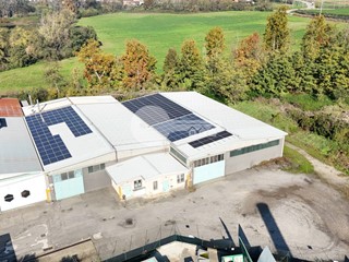 Capannone in Vendita a Quinzano d'Oglio, 1'100'000&euro;, 4662 m²