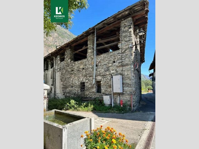 Casa Semi Indipendente in Vendita a La Salle, 170'000&euro;, 600 m²