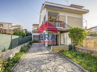 Casa Semi Indipendente in Vendita a Ardea, 149'000&euro;, 80 m²