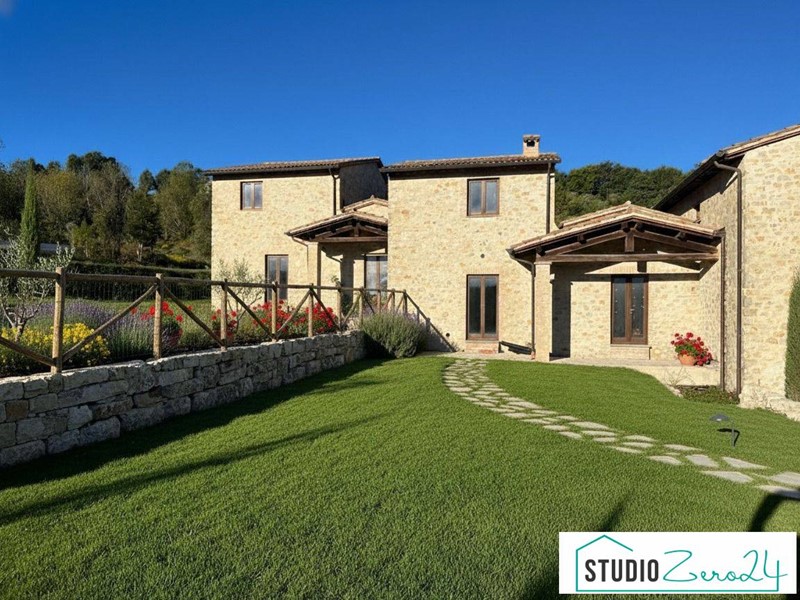 Villetta a schiera in Vendita a Avigliano Umbro, 195'000&euro;, 110 m²