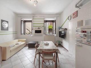 Bilocale in Vendita a Mezzago, 92'000&euro;, 70 m²