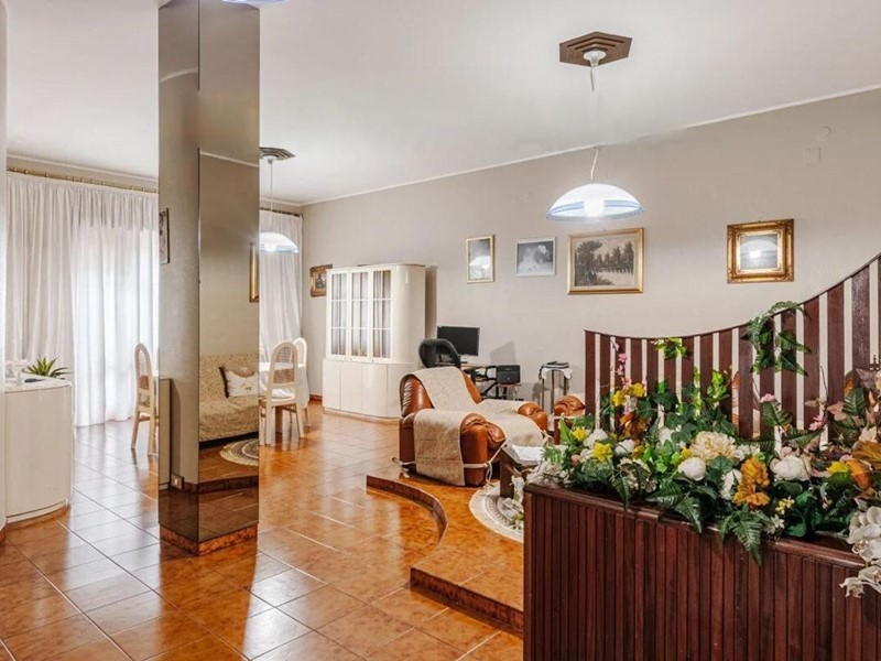 Appartamento in Vendita a San Giuseppe Vesuviano, 160'000&euro;, 230 m²