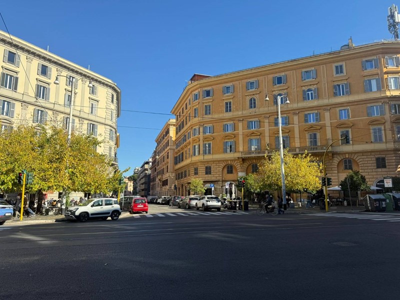 Quadrilocale in Vendita a Roma, 710'000€, 120 m²
