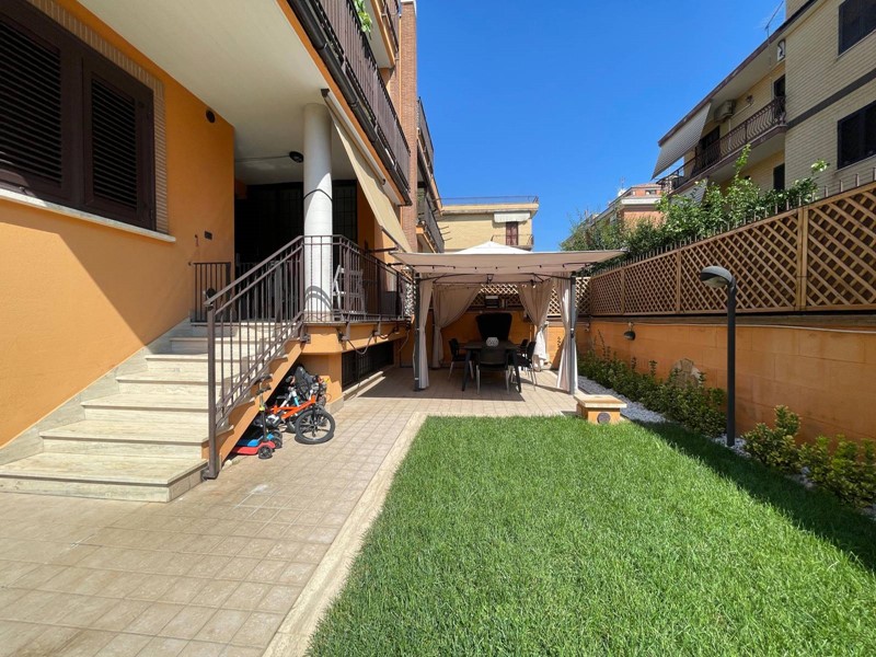 Trilocale in Vendita a Roma, 220'000€, 70 m²