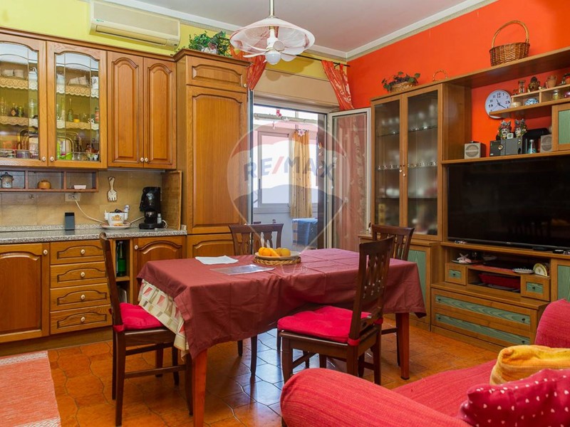 Quadrilocale in Vendita a Aci Catena, 89'000€, 128 m²