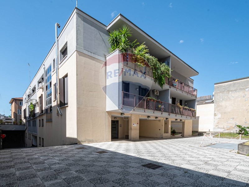 Trilocale in Vendita a Milano, 290'000€, 74 m²