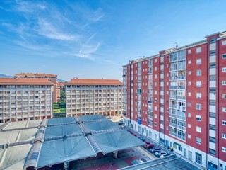 Quadrilocale in Vendita a Torino, 300'000&euro;, 150 m²