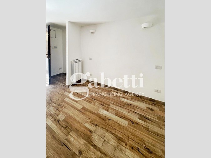 Bilocale in Vendita a Roma, 145'000€, 52 m²