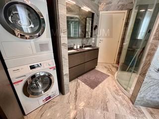 Quadrilocale in Vendita a Campione d'Italia, 1'590'000&euro;, 145 m², arredato