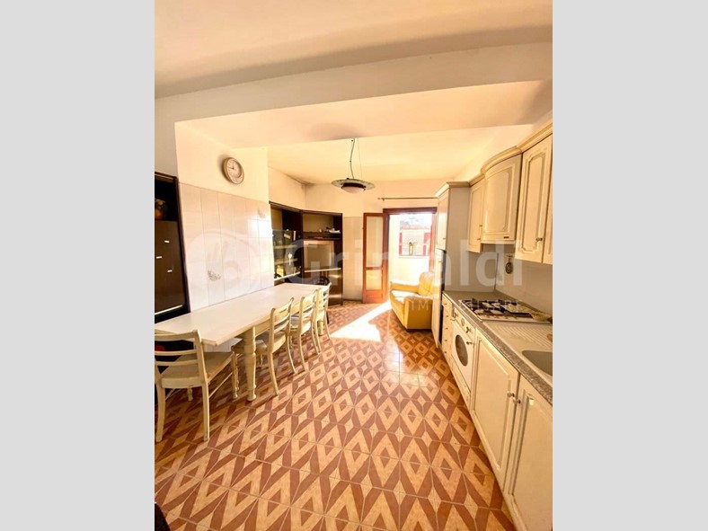 Appartamento in Vendita a Neviano, 75'000€, 145 m²